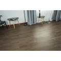 Oak wood engineered wood flooring